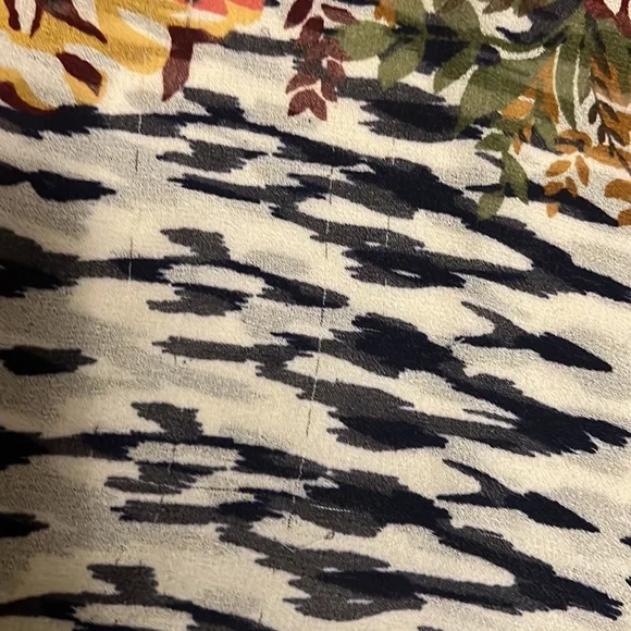 Angie, Tie Up Hem, Rolled Sleeves, Floral Print Top, Multi, Small - Picture 9 of 10